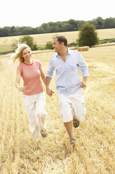 Couple Running Together Summer Harvested Field — Stock Photo, Image