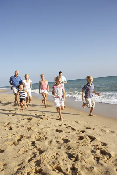 Πορτρέτο Του Τρεις Γενιάς Οικογένεια Διακοπές Στην Παραλία — Φωτογραφία Αρχείου