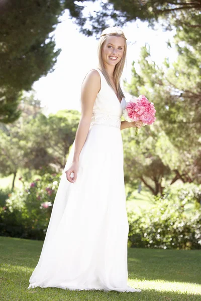 Vestido Noiva Vestindo Bouqet Segurando Casamento — Fotografia de Stock