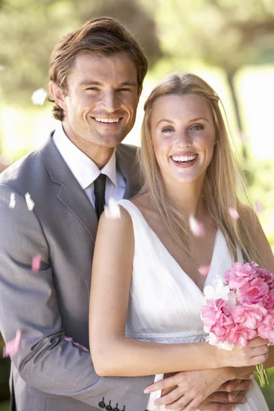 Portrait Bridal Couple Outdoors — Stock Photo, Image