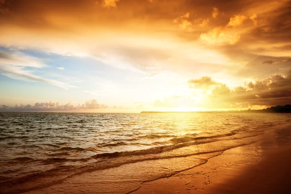Sunrise and atlantic ocean — Stock Photo, Image