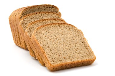 Beyaz arkaplanda izole edilmiş ekmek dilimleri