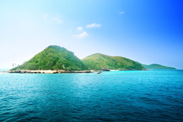 Isla tropical y océano —  Fotos de Stock