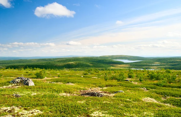 Tundra y lagos de montaña norte — Foto de Stock