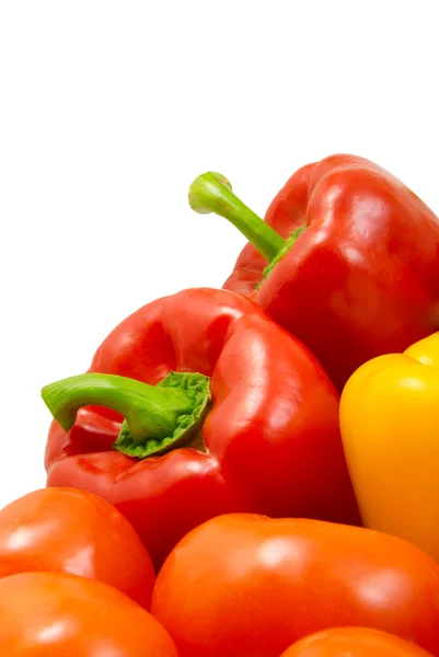辣椒和番茄在白色背景上孤立 — 图库照片