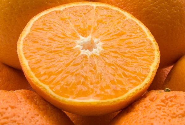 Hälften Färska Orange Bakgrund — Stockfoto