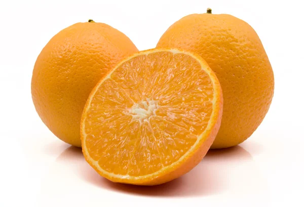 Апельсини Ізольовані Білому Фоні — стокове фото