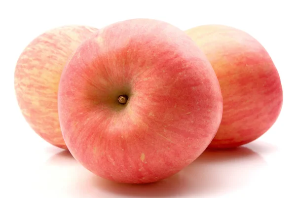 Manzanas Aisladas Sobre Fondo Blanco —  Fotos de Stock