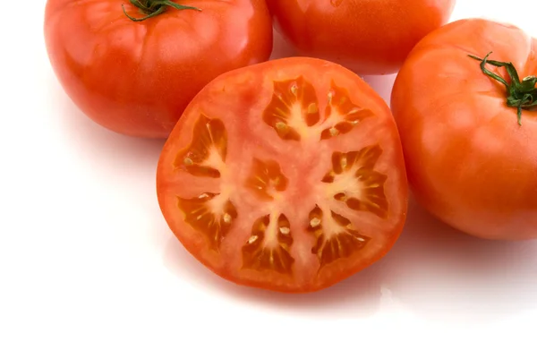 Tomates Frescos Isolados Fundo Branco — Fotografia de Stock