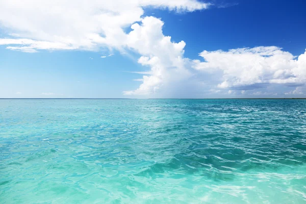 Oceán Dokonalé Obloha — Stock fotografie