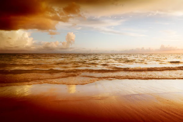 加勒比海和日出 — 图库照片