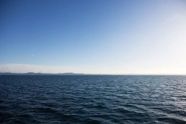 海洋和完美落日的天空 — 图库照片
