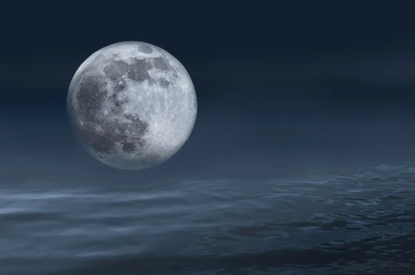 Fullmåne på havets vågor. — Stockfoto