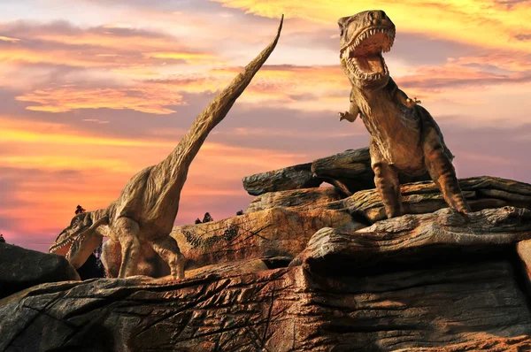 Socha modelu dinosaura v zoo. Thajsko — Stock fotografie