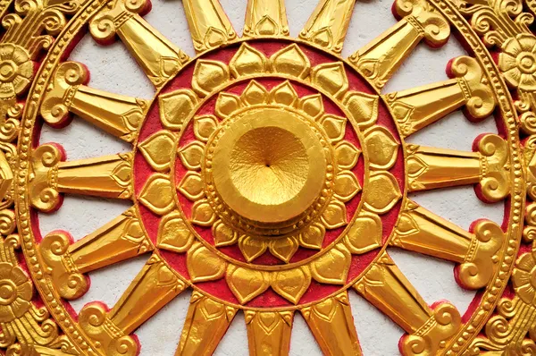 Altın Budizm sembolü hayat çarkı — Stok fotoğraf