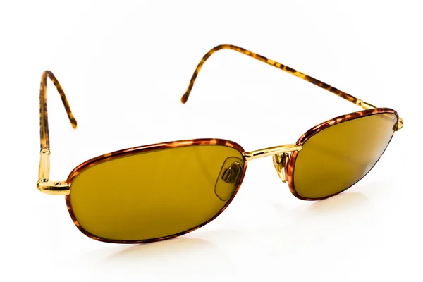 Snygga solglasögon isolerad på vit — Stockfoto