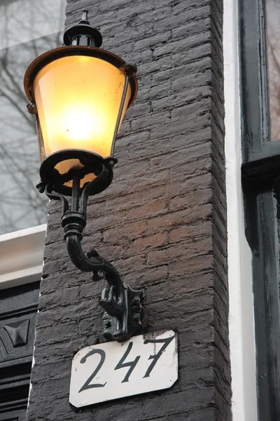 Luz de rua em Amsterdã — Fotografia de Stock