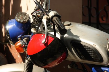 Moto et casque