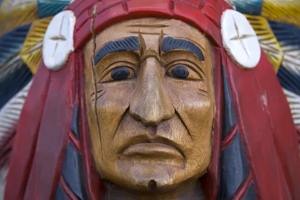 Old Painted Cigar Store Indian Wood Carving — Stock Photo, Image