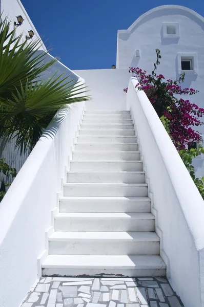 Getünchte Stufen Auf Einer Griechischen Insel — Stockfoto