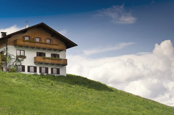 Tyrol'ın rustical evde — Stok fotoğraf