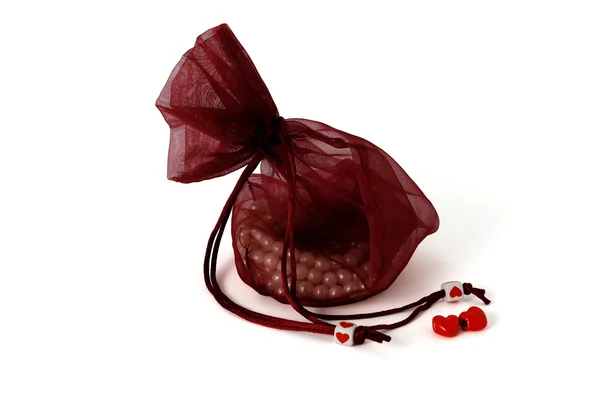 Cadeau Saint Valentin Perles Pochette Sur Fond Blanc — Photo