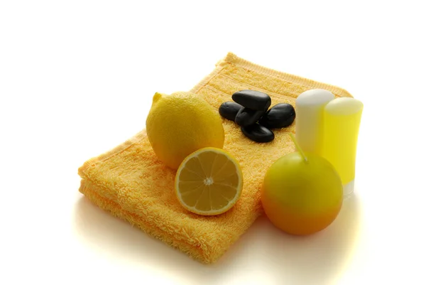 Спа Вкусом Лимона Включая Гальку Шампунь Свечи Стоковое Фото