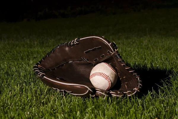 Baseball Mitt Alatt Fények Után Játék — Stock Fotó