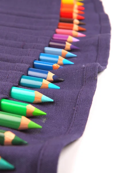 Um conjunto de lápis na embalagem — Fotografia de Stock