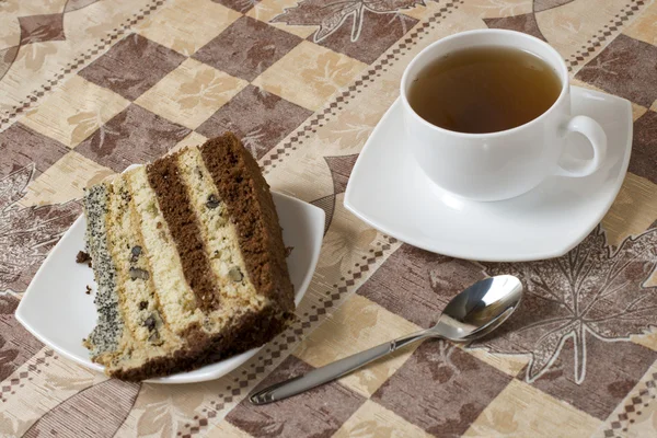 Tasse Tee Und Kuchen Auf Dem Tisch — Stockfoto