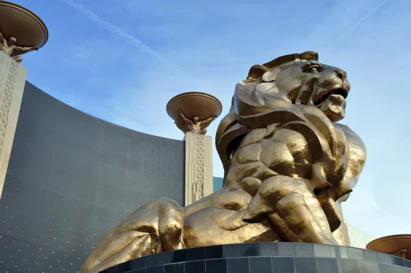 Lejonet statyn, mgm grand hotel — Stockfoto