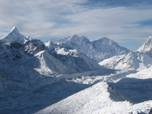 Взгляды из фильма "Алая экспедиция" 2009 года
