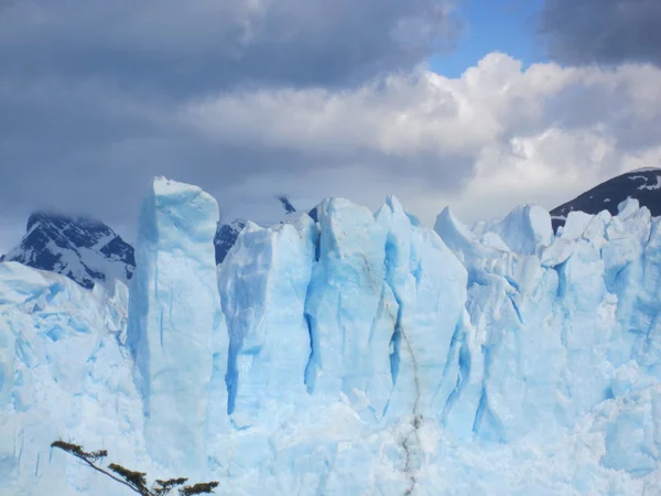 佩里托莫雷诺冰川的意见 — 图库照片