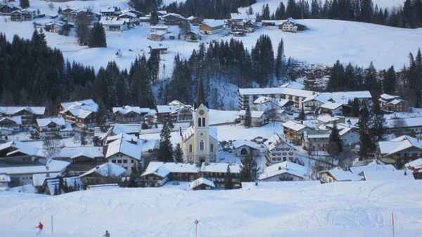 Skidåkning Bayerska Alperna Och Byn Oberstdorf — Stockfoto