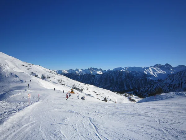 Σκι Στις Βαυαρικές Άλπεις Και Χωριό Oberstdorf Εικόνα Αρχείου