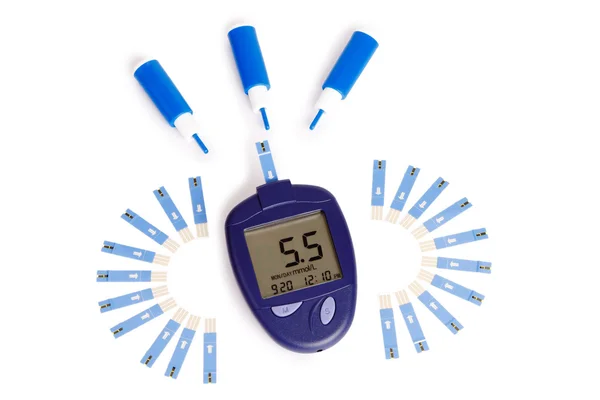 Test dello zucchero nel sangue sul misuratore di glucosio Foto Stock Royalty Free