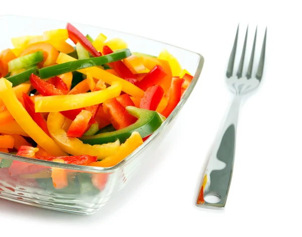 Mix van verse groenten uit een kleur paprika in een glazen plaat — Stockfoto