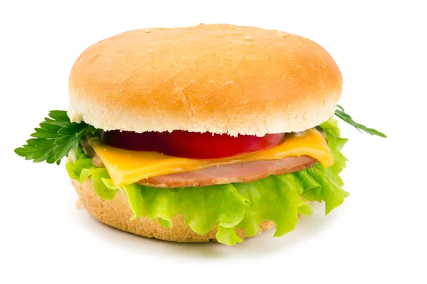 Сэндвич с ветчиной, паприкой и сыром на белом фоне — стоковое фото