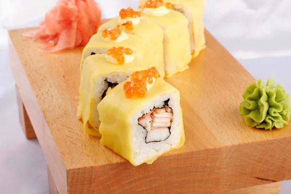 Avokado Maki Sushi Hotate — Stok fotoğraf