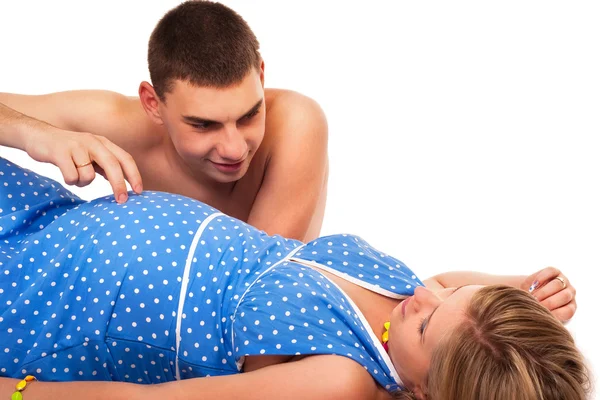 Hamile Kadın Kocasıyla Bir Göbek Ile Oynuyor Beyaz Stüdyo Çekimi — Stok fotoğraf