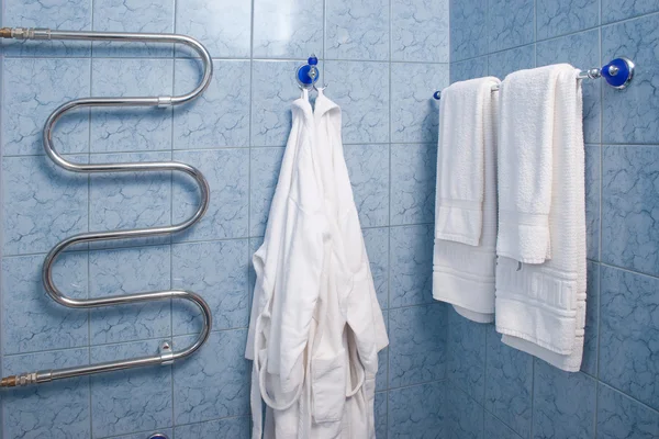 Weergave Van Een Hotel Badkamer Versierd Met Een Blauwe Tegel — Stockfoto