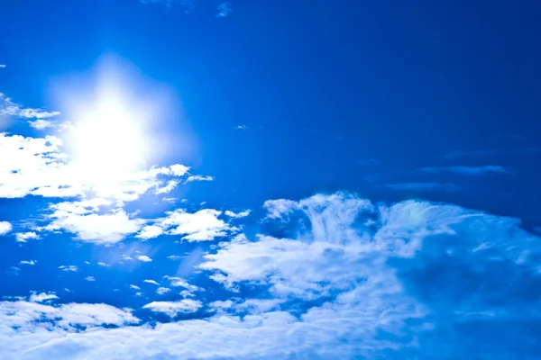 Sol Hermosas Nubes Serie Meteorológica — Foto de Stock