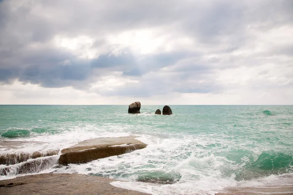 大海和岩石 苏梅岛泰国 — 图库照片