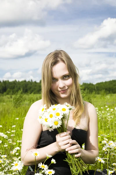 Woman On The Meadow — Stock Photo, Image