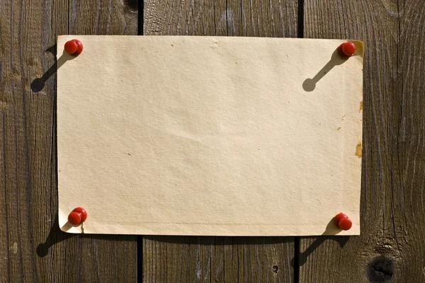 Altes Papier Auf Holzwand Bereit Für Ihre Nachricht — Stockfoto