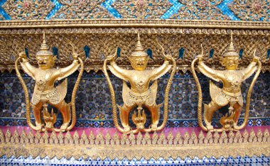 Garuda, kuşlar, Kral. Emerald buddha Tapınağı. Grand palace, bangkok, Tayland