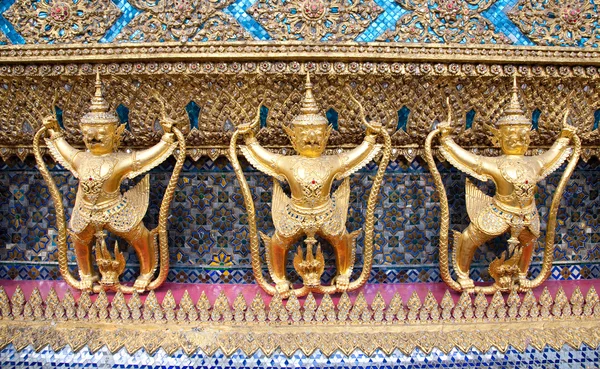 Garuda Rey Los Pájaros Templo Buda Esmeralda Grand Palace Bangkok —  Fotos de Stock