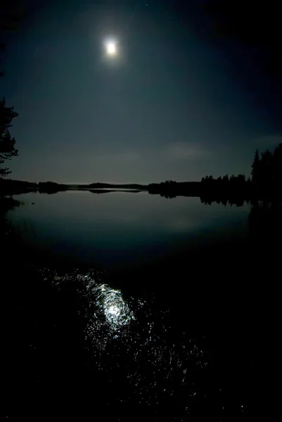 Photo Clair Lune Sur Lac Reflet Glace Image En Vente