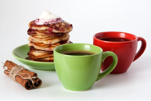 Блинчики и кофе на завтрак — стоковое фото