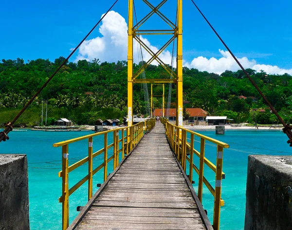 Nusa Lembogan Ahşap Köprü Girişinde Güzel Okyanus — Stok fotoğraf